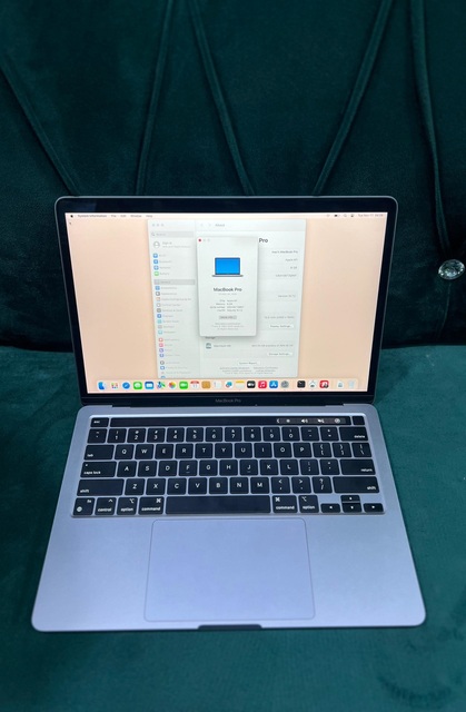 MacBook Air 2019 13-inch Intel Core i5 