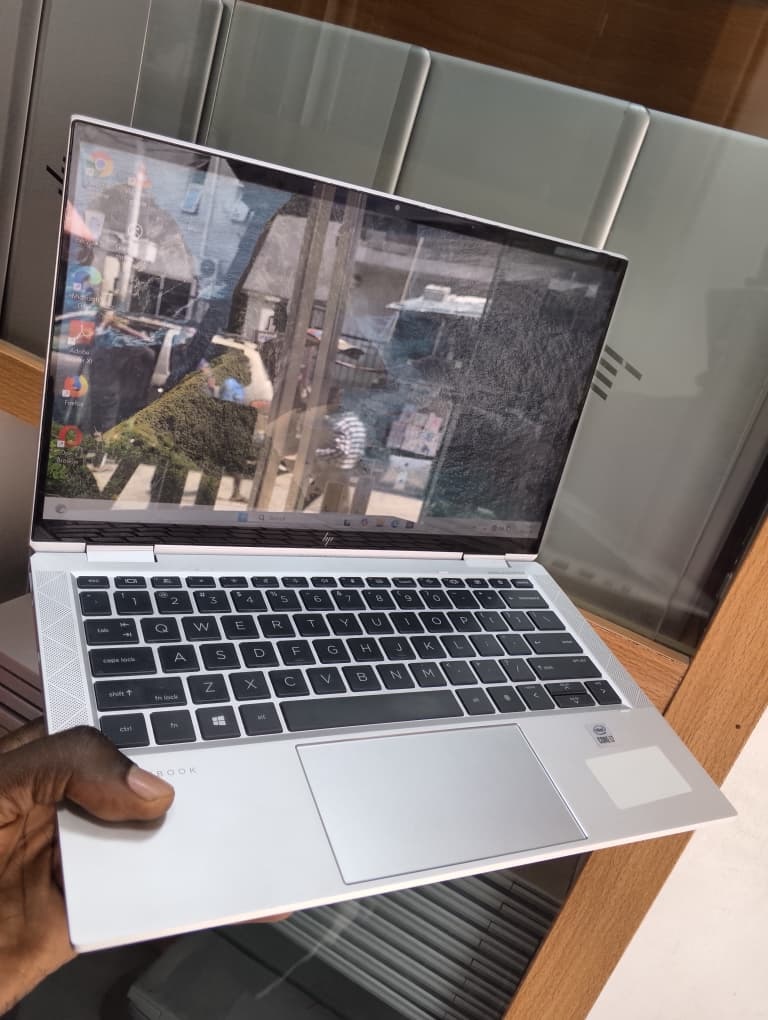 HP EliteBook 1030G7