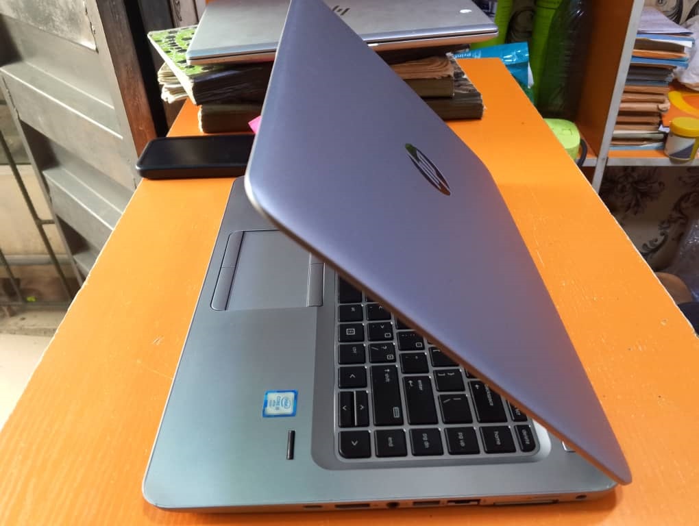 HP Elitebook 840G3 , 256ssd, 8G RAM, Core i5 6th Gen,  Backlit keyboard light,