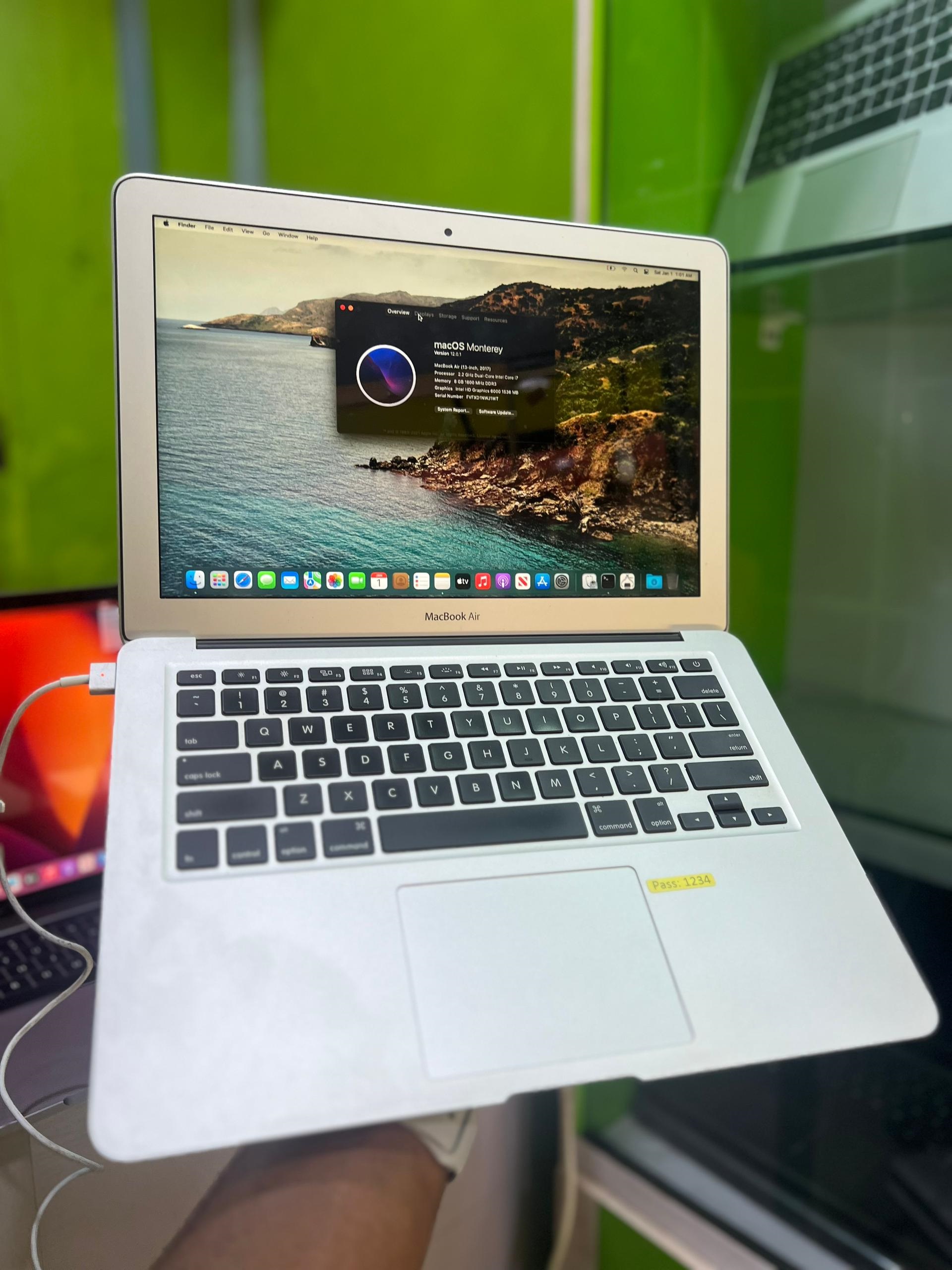 2015 Apple MacBook Air 13-inch Core i5 8gb ram 256gb ssd Keypad light  