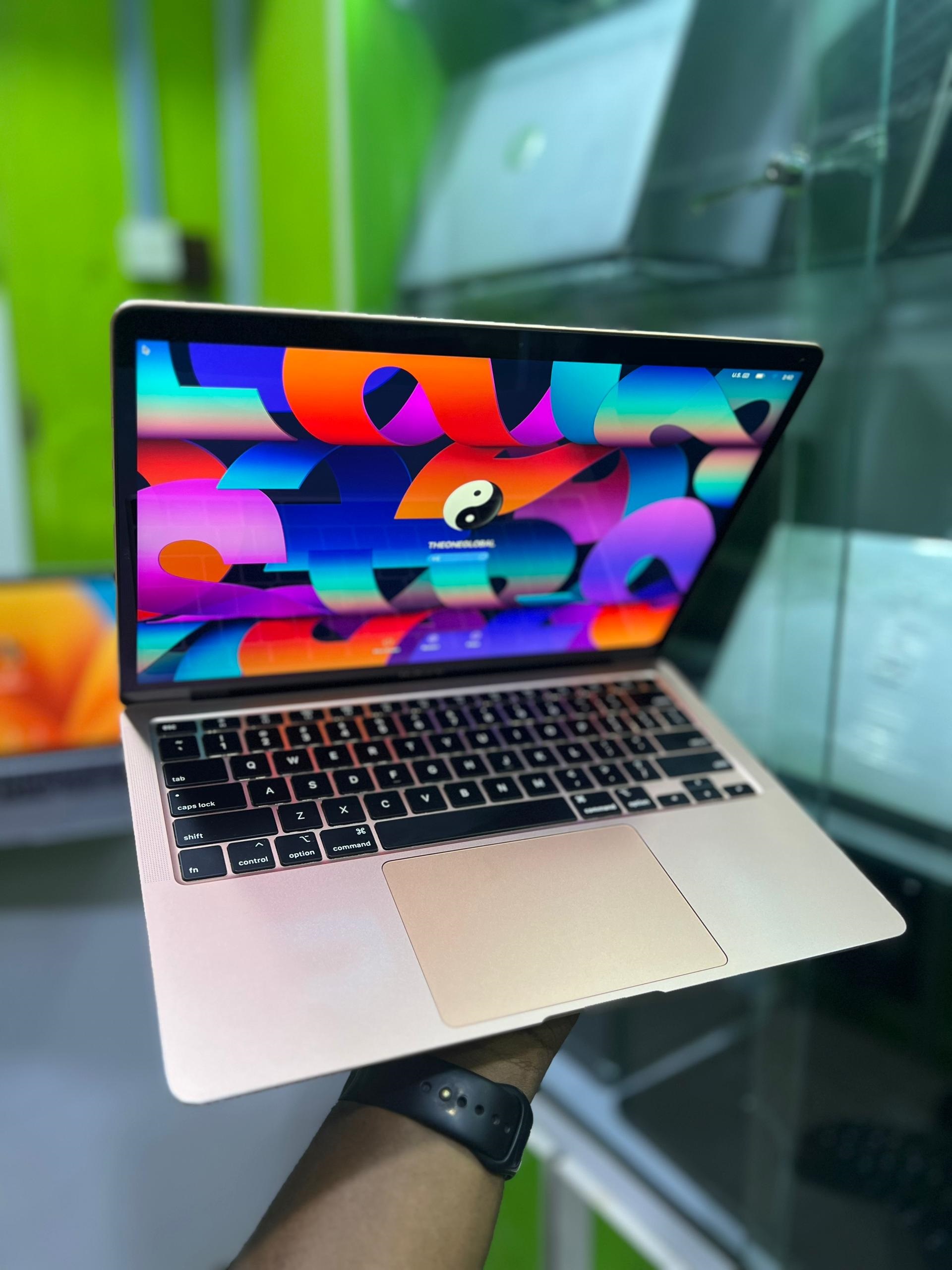 2019 Apple MacBook Air 13-inch Retina Core i5 8gb ram 256gb ssd Rose Gold  Color  