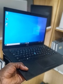 Dell Latitude7490 Laptop 